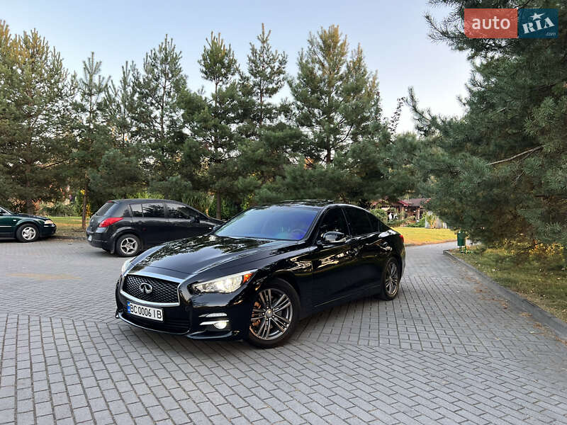 Седан Infiniti Q50 2015 в Дрогобичі