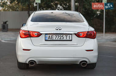 Седан Infiniti Q50 2015 в Полтаве