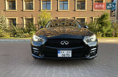 Седан Infiniti Q50 2015 в 
