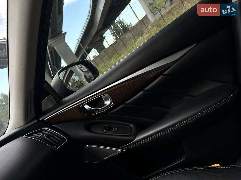 Седан Infiniti Q50 2016 в Києві