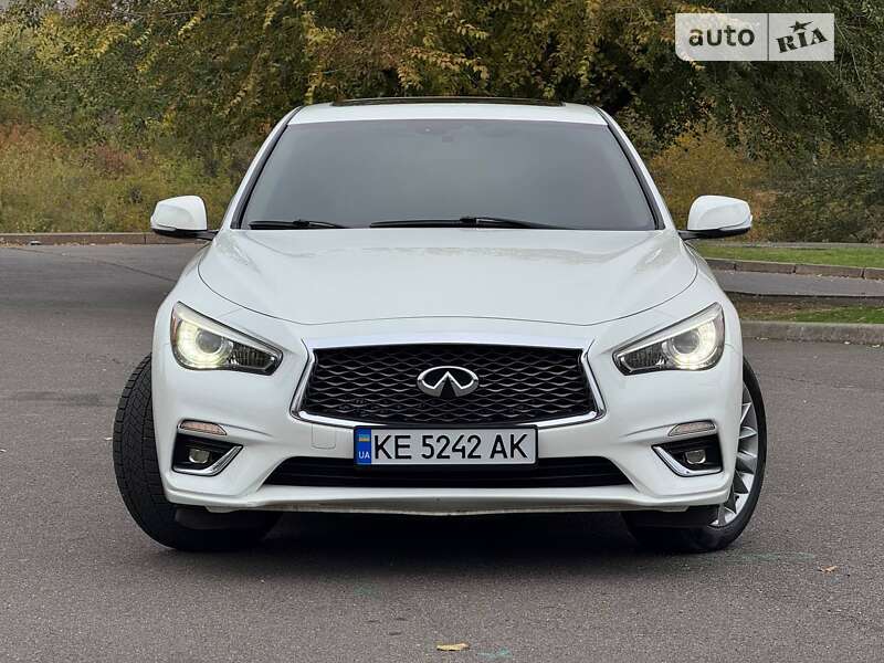 Седан Infiniti Q50 2018 в Кривом Роге