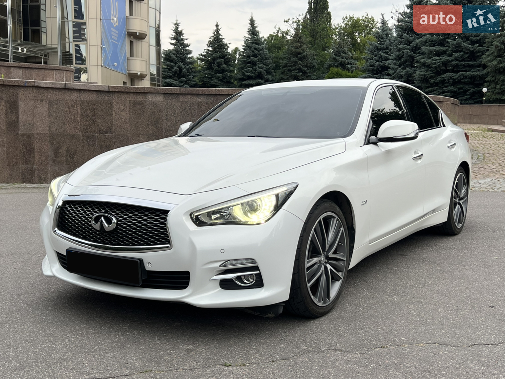 2014 Infiniti Q50 - мініатюра 2
