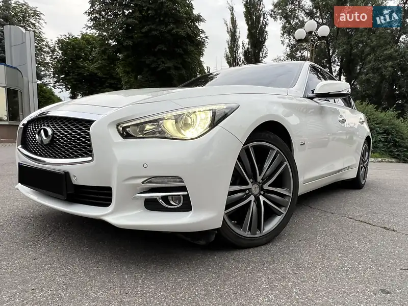 Infiniti Q50