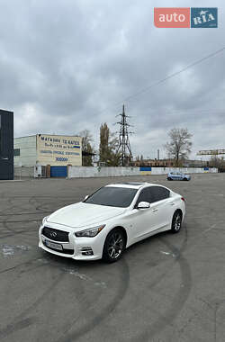 Седан Infiniti Q50 2015 в Киеве