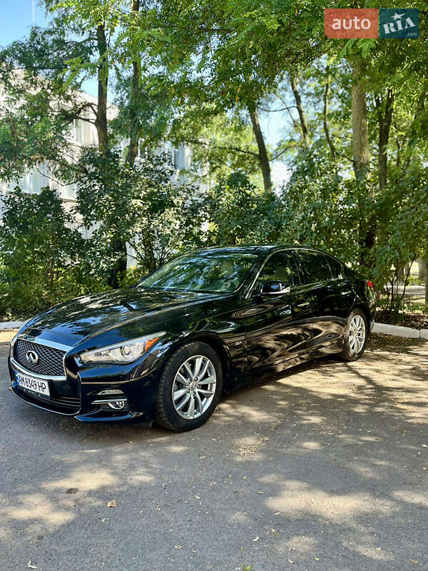 Седан Infiniti Q50 2016 в Житомире