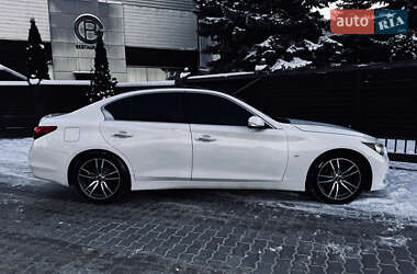 Седан Infiniti Q50 2015 в Тернополе