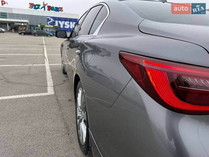Седан Infiniti Q50 2018 в Запоріжжі