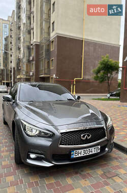 Седан Infiniti Q50 2015 в Ширяево