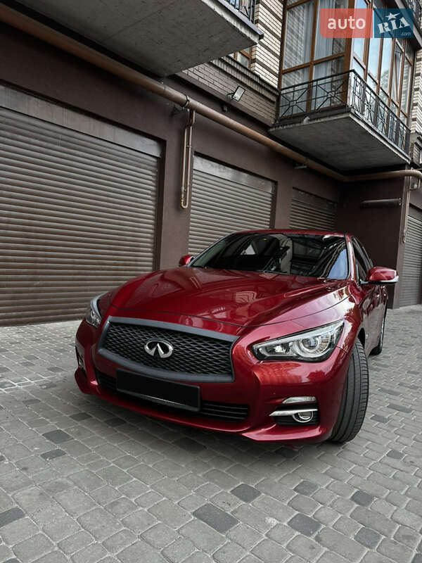 Седан Infiniti Q50 2014 в Дніпрі