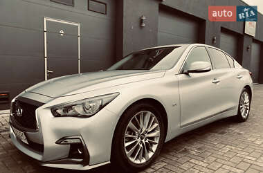 Седан Infiniti Q50 2017 в Ужгороді