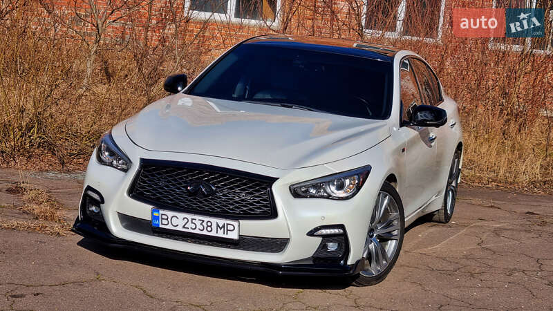 Седан Infiniti Q50 2017 в Дрогобыче
