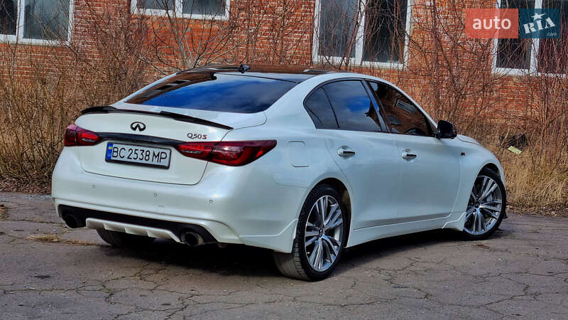 Седан Infiniti Q50 2017 в Дрогобыче
