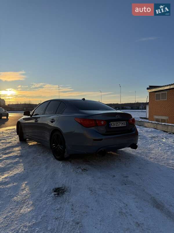 Седан Infiniti Q50 2016 в Киеве