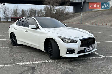 Седан Infiniti Q50 2015 в Києві