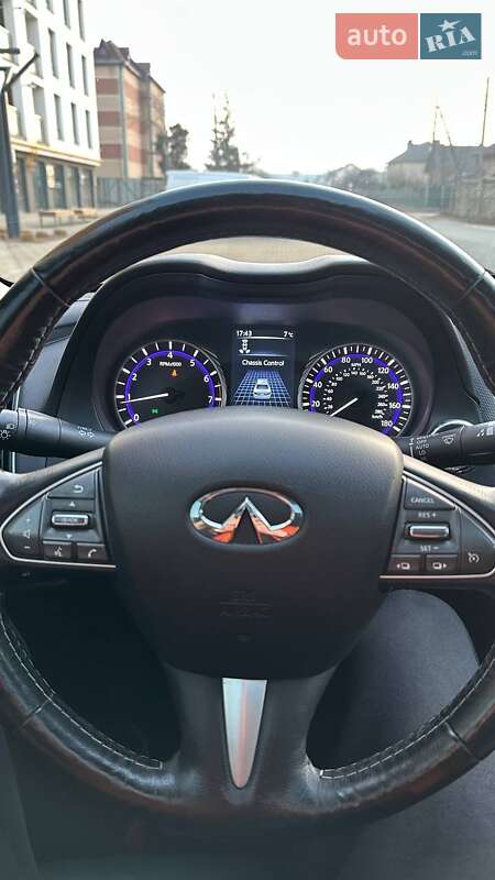 Седан Infiniti Q50 2016 в Ивано-Франковске