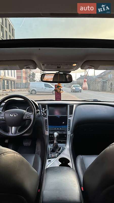 Седан Infiniti Q50 2016 в Ивано-Франковске