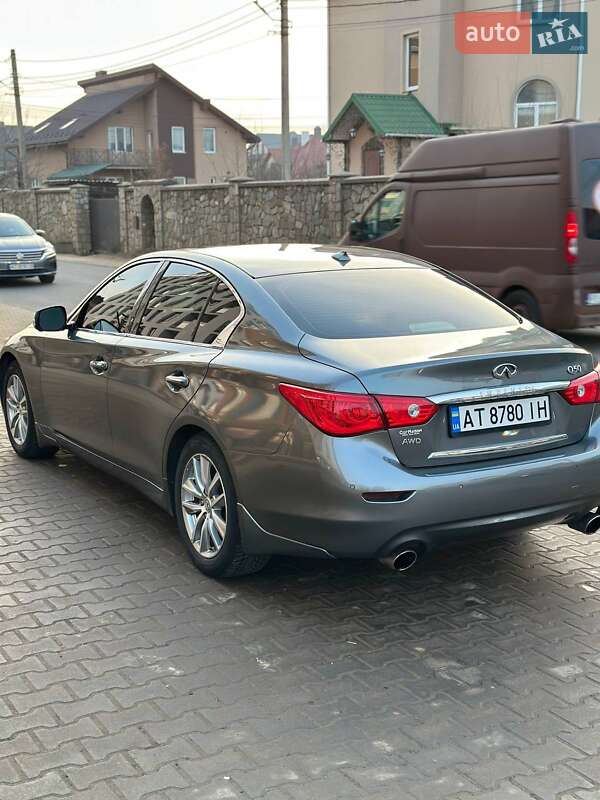 Седан Infiniti Q50 2016 в Ивано-Франковске