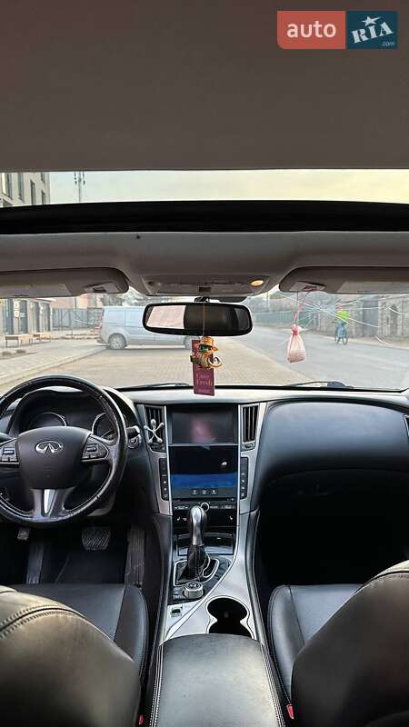 Седан Infiniti Q50 2016 в Ивано-Франковске