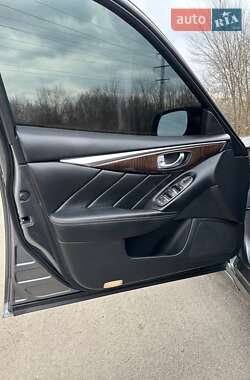 Седан Infiniti Q50 2017 в 