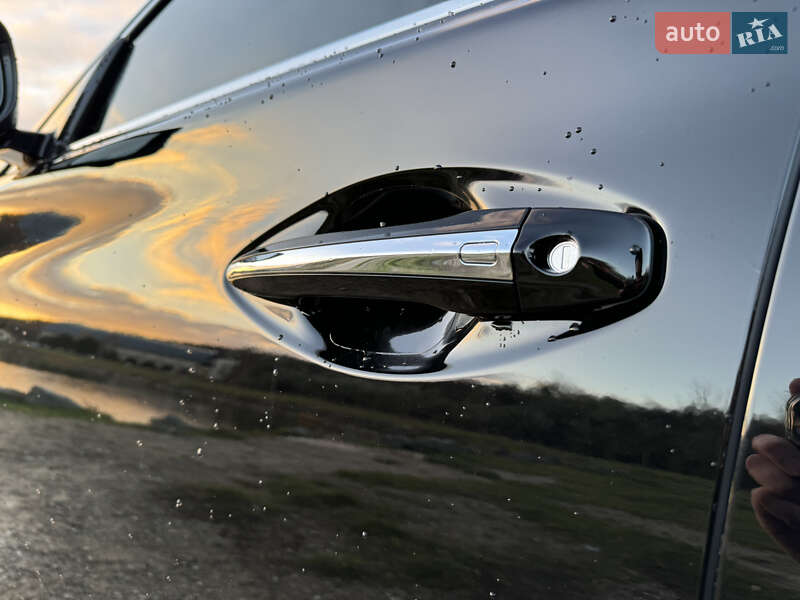 Седан Infiniti Q50 2018 в Днепре