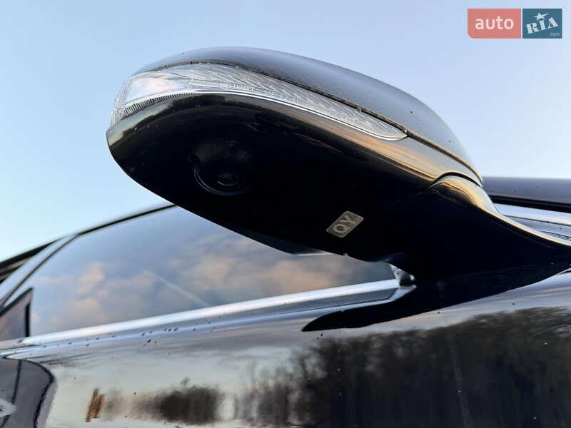 Седан Infiniti Q50 2018 в Днепре