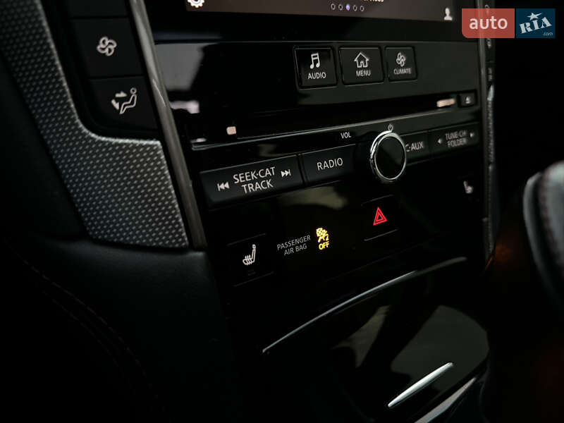 Седан Infiniti Q50 2018 в Днепре