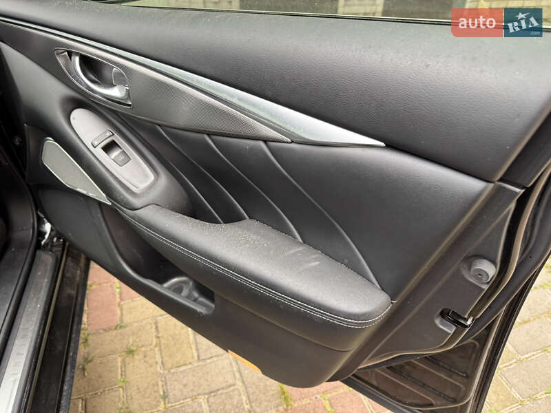 Седан Infiniti Q50 2016 в Києві