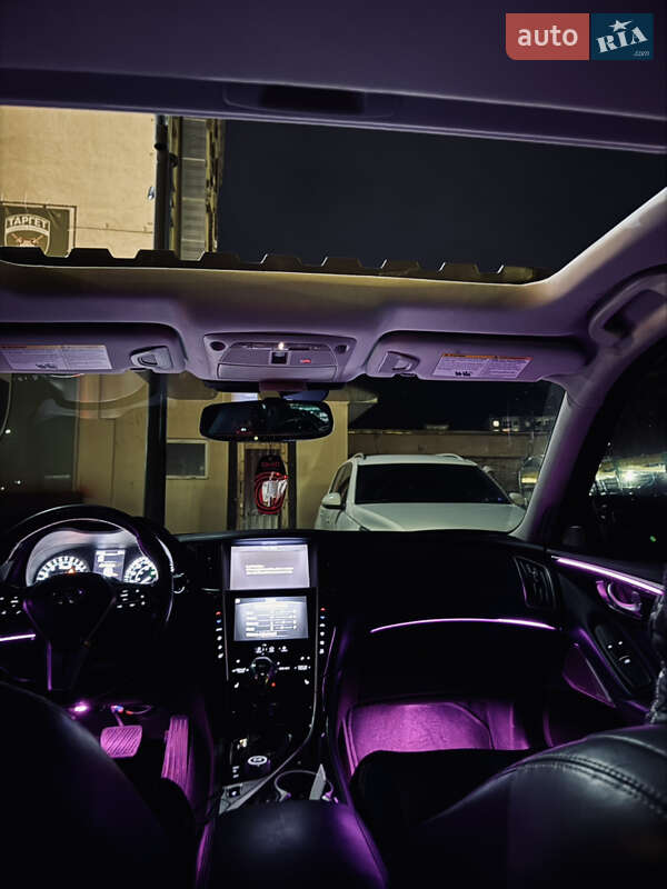 Седан Infiniti Q50 2017 в Кицмани