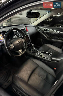 Седан Infiniti Q50 2016 в 