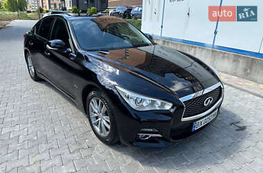 Седан Infiniti Q50 2013 в 