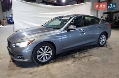 Седан Infiniti Q50 2015 в Чернівцях