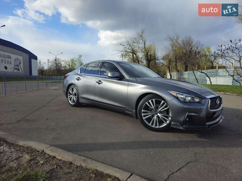 Седан Infiniti Q50 2017 в Кривому Розі