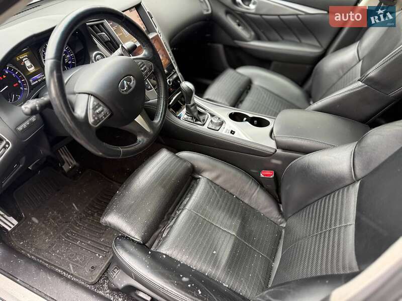 Седан Infiniti Q50 2015 в Киеве