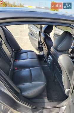 Седан Infiniti Q50 2016 в 