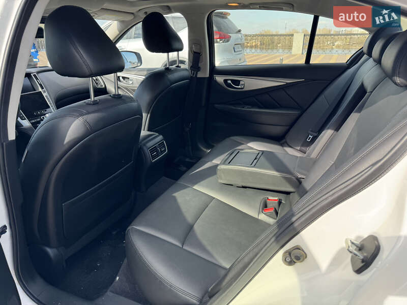 Седан Infiniti Q50 2019 в Киеве