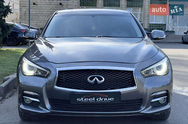 Седан Infiniti Q50 2015 в 