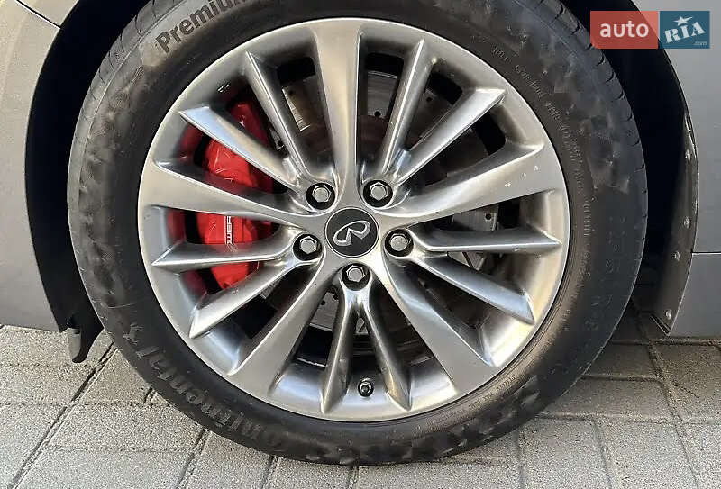 Седан Infiniti Q50 2018 в Дніпрі
