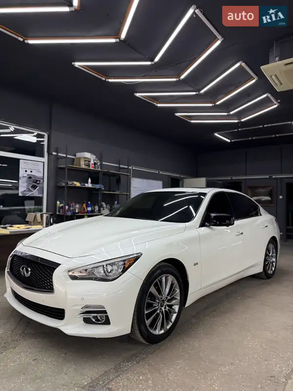Infiniti Q50 2015