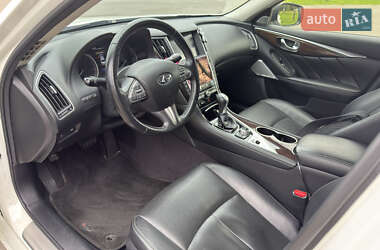 Седан Infiniti Q50 2016 в 