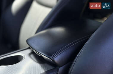 Седан Infiniti Q50 2020 в 