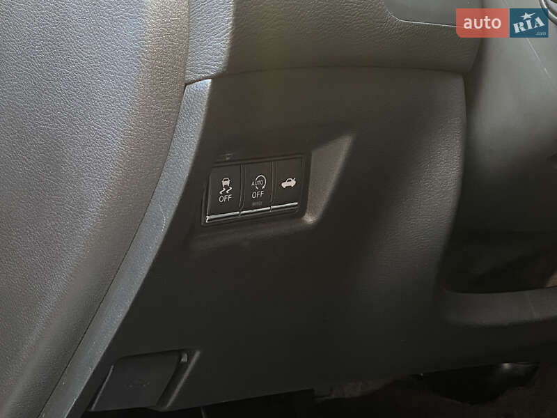 Седан Infiniti Q50 2013 в Петропавловской Борщаговке