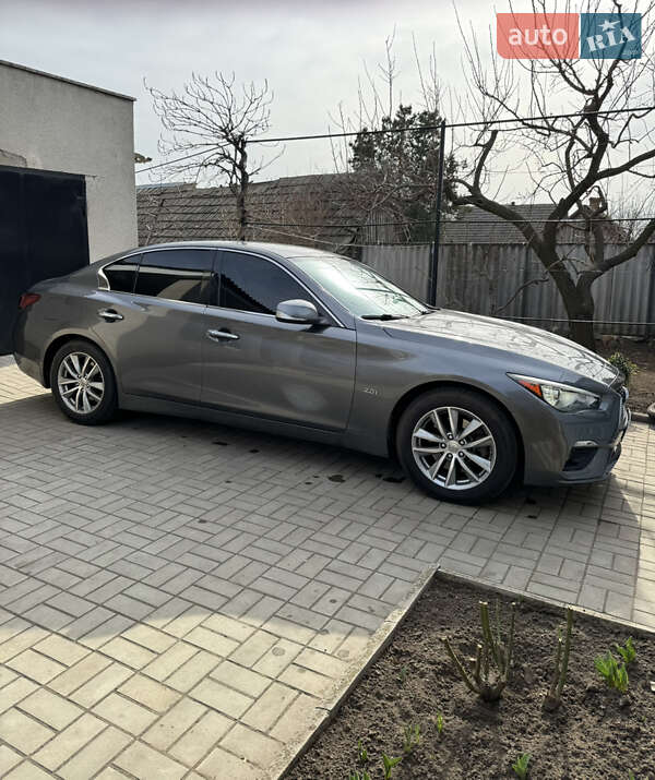 Седан Infiniti Q50 2017 в Дніпрі