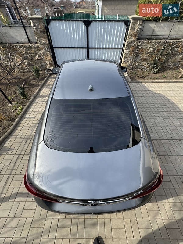 Седан Infiniti Q50 2017 в Дніпрі