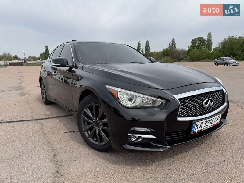 Infiniti Q50 2015