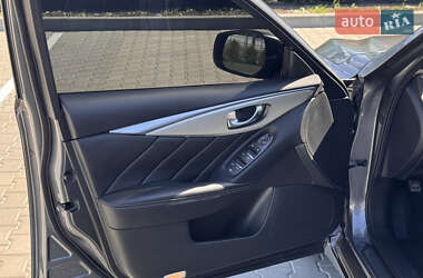 Седан Infiniti Q50 2019 в 