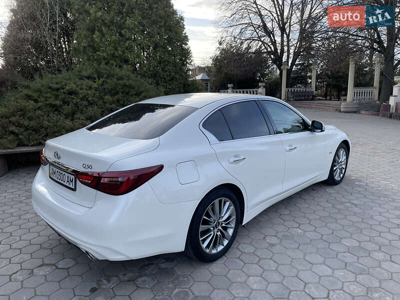 Седан Infiniti Q50 2018 в Виннице