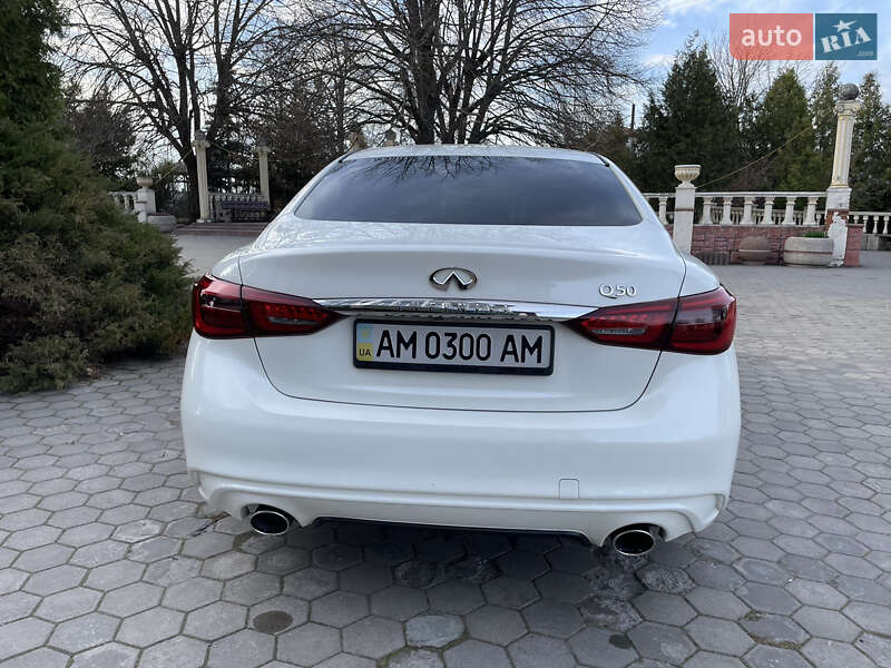 Седан Infiniti Q50 2018 в Виннице