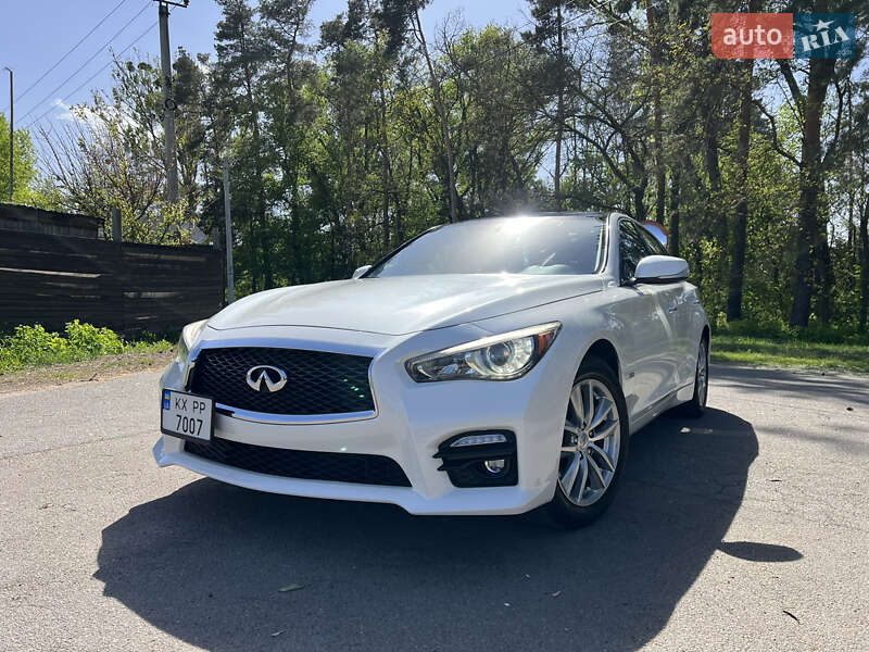 Седан Infiniti Q50 2016 в Киеве