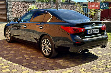 Седан Infiniti Q50 2015 в 