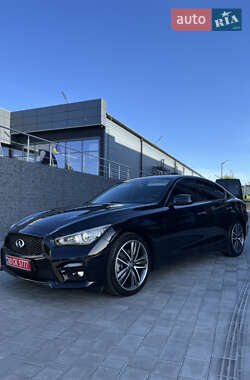 Седан Infiniti Q50 2014 в Луцке